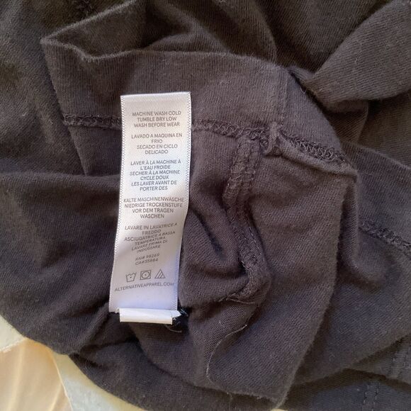 Equinox Shirt Women's Black Graphic Logo Crew Neck Short Sleeve Stretch, Size S - Picture 11 of 11